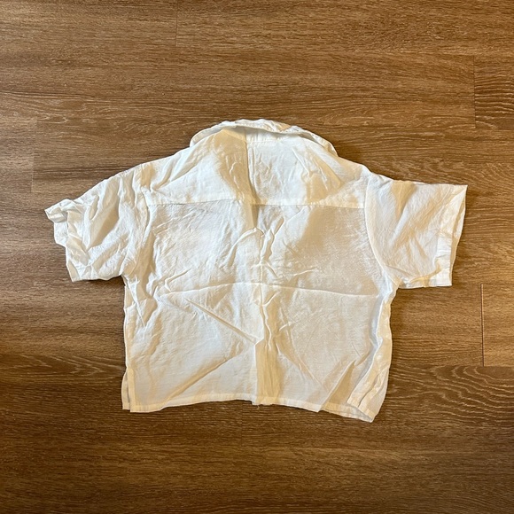 Women’s Eclai button up cropped blouse - Picture 2 of 2